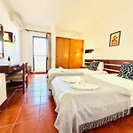 Privado T1 Rua Da Oura *