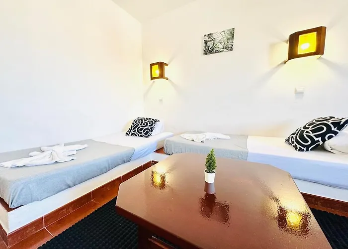 Privado T1 Rua Da Oura Αλμπουφέιρα