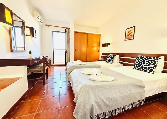 Privado T1 Rua Da Oura *