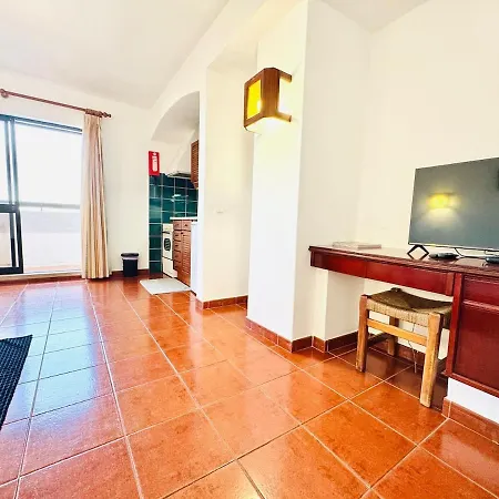 Privado T1 Rua Da Oura * אלבופיירה