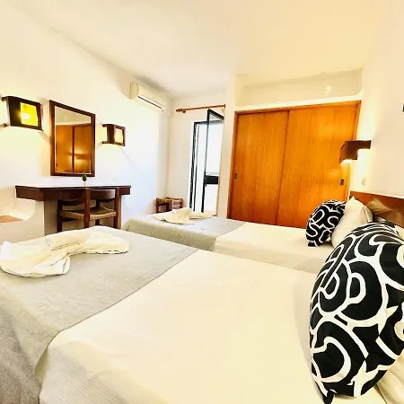 Privado T1 Rua Da Oura